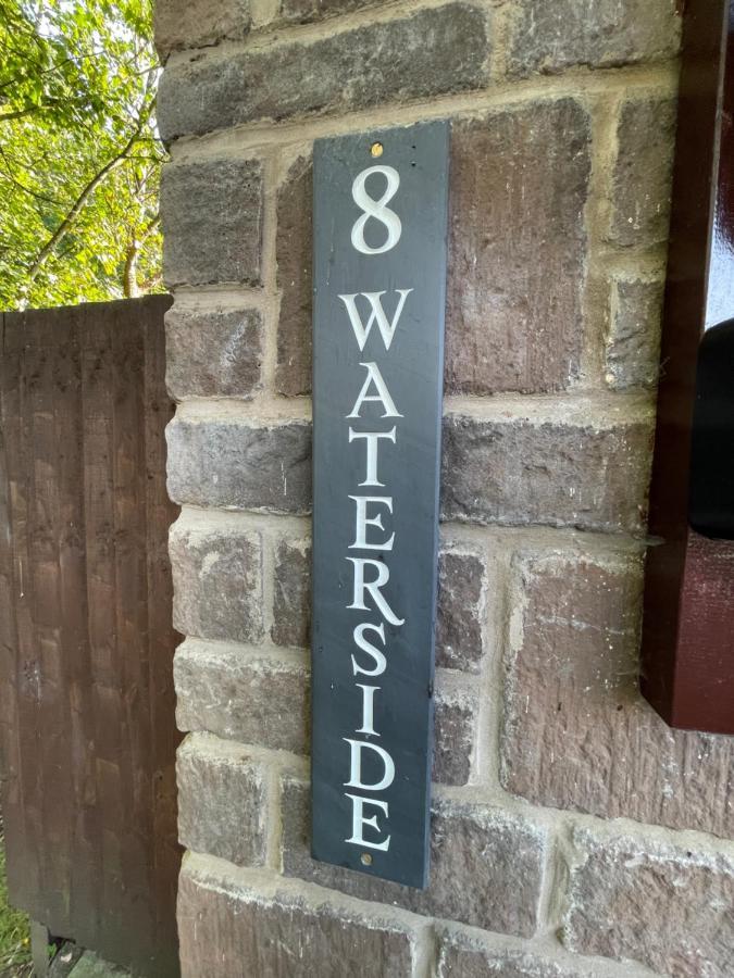 Riverside 2 Bedroom Townhouse With Car Charger アバーガベニー エクステリア 写真