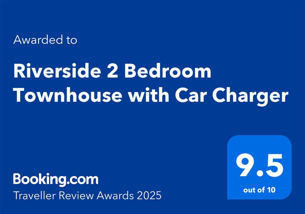 Riverside 2 Bedroom Townhouse With Car Charger アバーガベニー エクステリア 写真